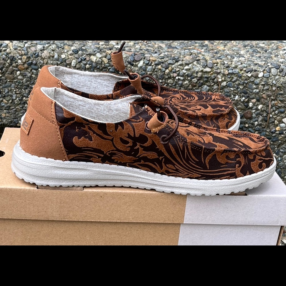 Hey Dude Shoes Wendy Ranch Saddle